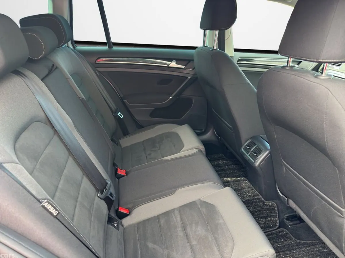 Volkswagen Golf Hatchback, Petrol, 2018, White