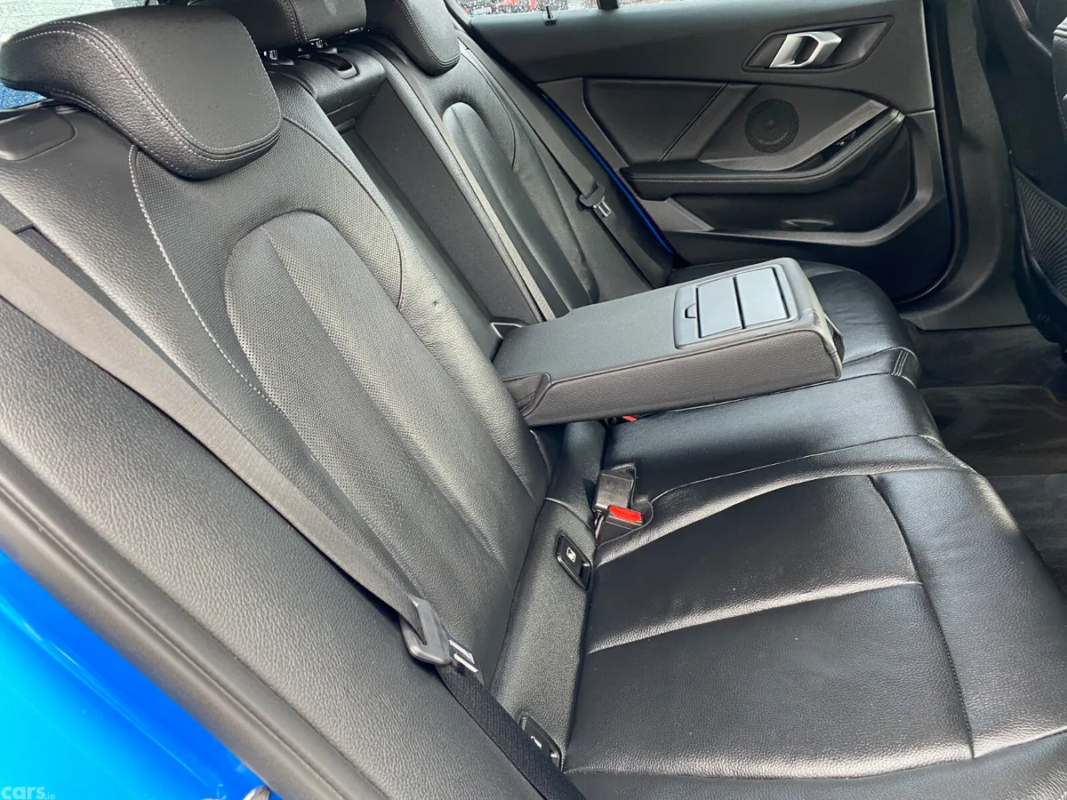 BMW 1-Series Hatchback, Diesel, 2023, Blue