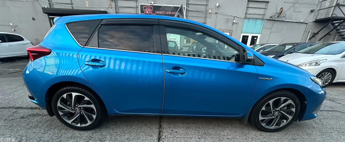 Toyota Auris Hatchback, Petrol Hybrid, 2017, Blue
