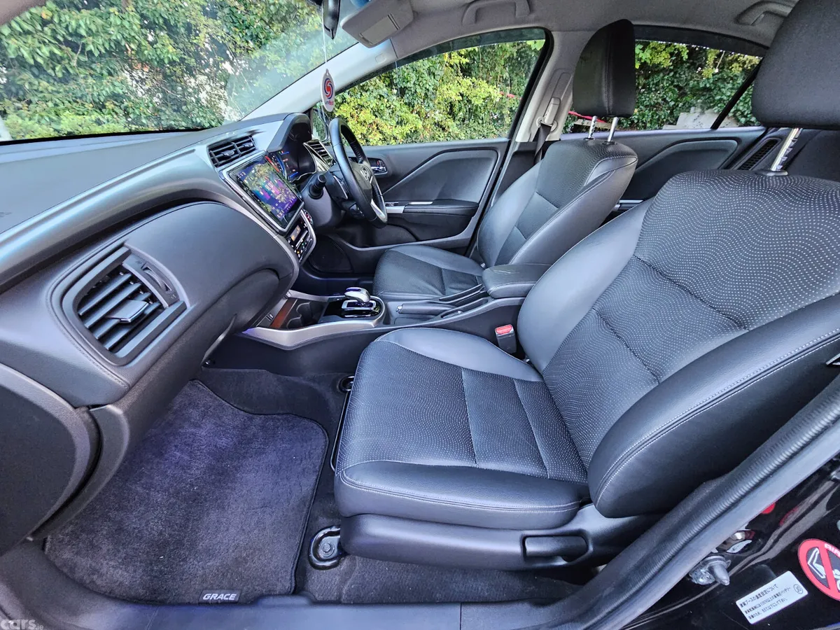 Honda Grace Saloon, Petrol Hybrid, 2015, Black