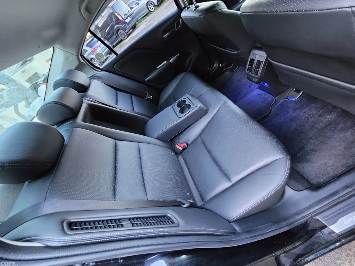 Honda Grace Saloon, Petrol Hybrid, 2015, Black