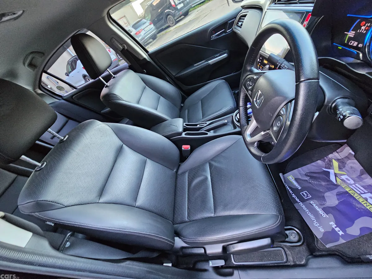 Honda Grace Saloon, Petrol Hybrid, 2015, Black