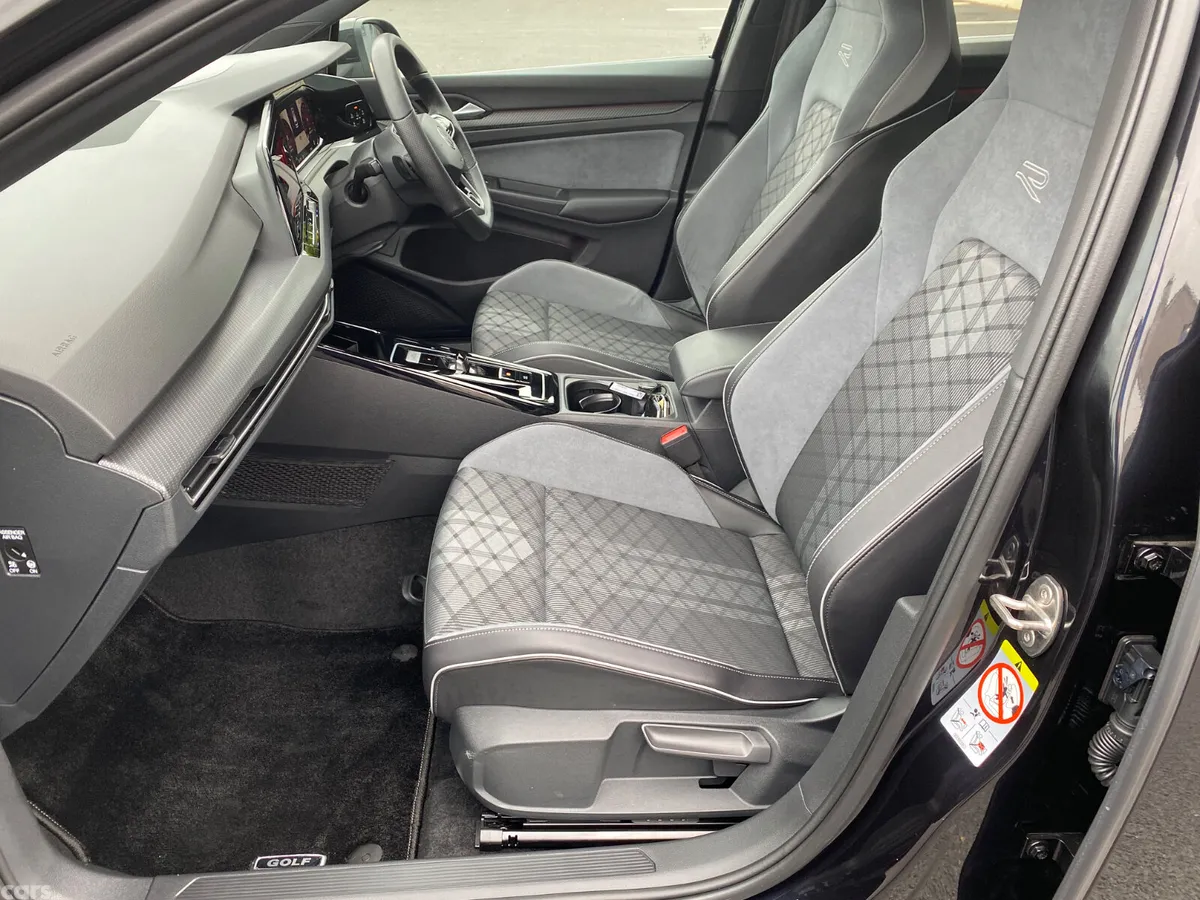 Volkswagen Golf Estate, Diesel, 2024, Black