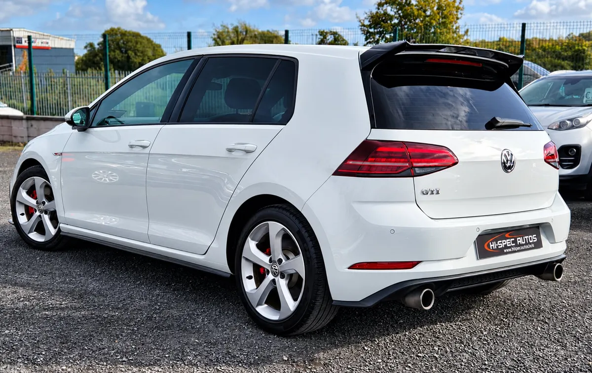Volkswagen Golf Hatchback, Petrol, 2018, White