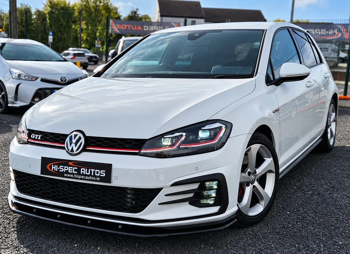 Volkswagen Golf Hatchback, Petrol, 2018, White