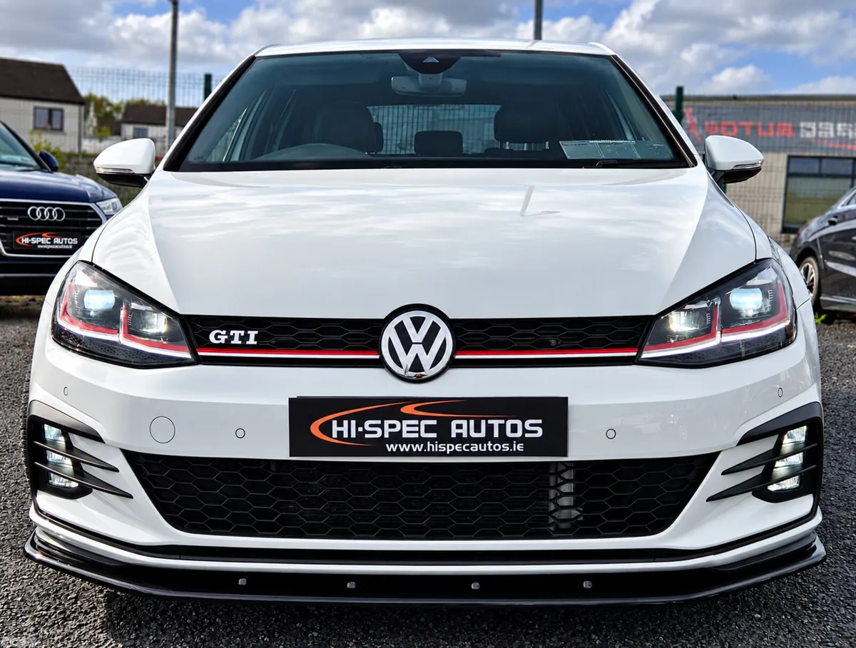 Volkswagen Golf Hatchback, Petrol, 2018, White