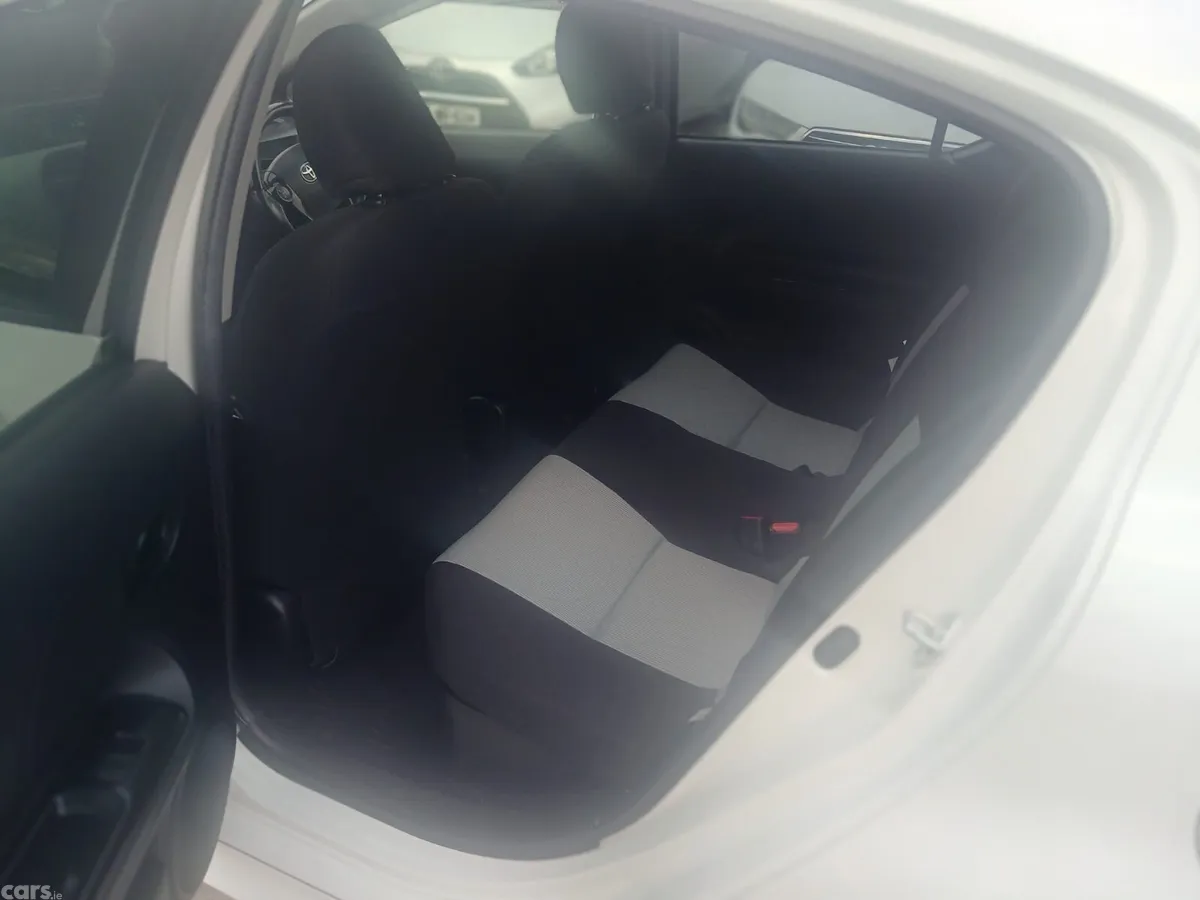 Toyota Aqua Hatchback, Petrol Hybrid, 2013, White