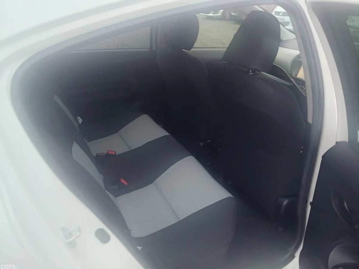 Toyota Aqua Hatchback, Petrol Hybrid, 2013, White