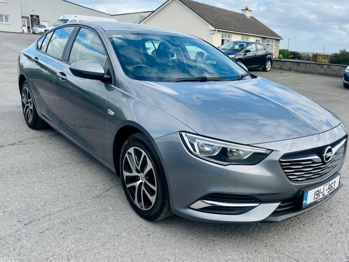 Opel Insignia Hatchback, Diesel, 2019, Grey