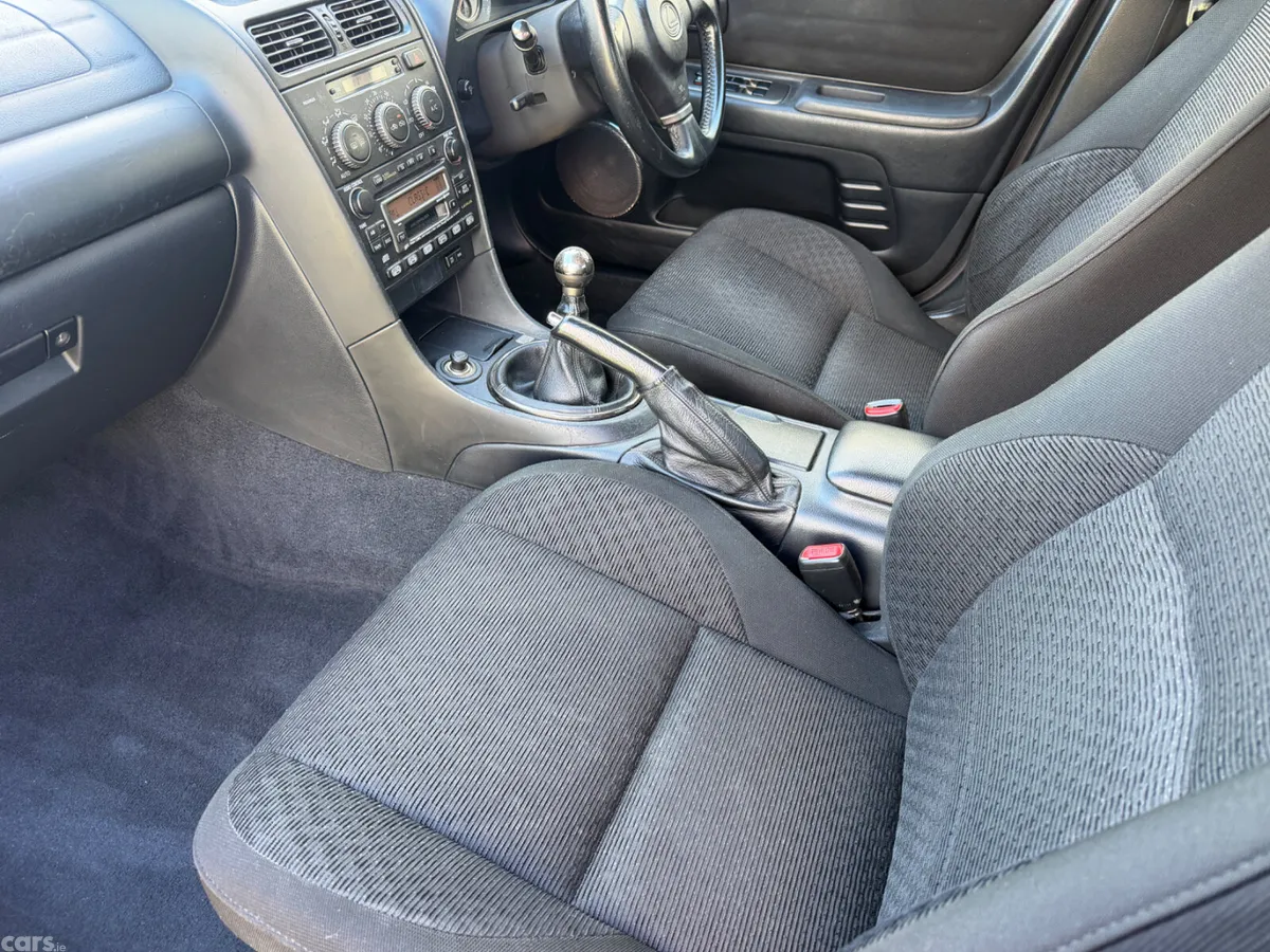 Lexus IS Saloon, Petrol, 2002, Silver