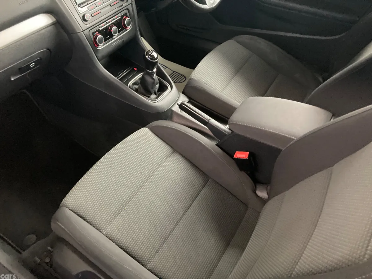 Volkswagen Golf Convertible, Diesel, 2012, White