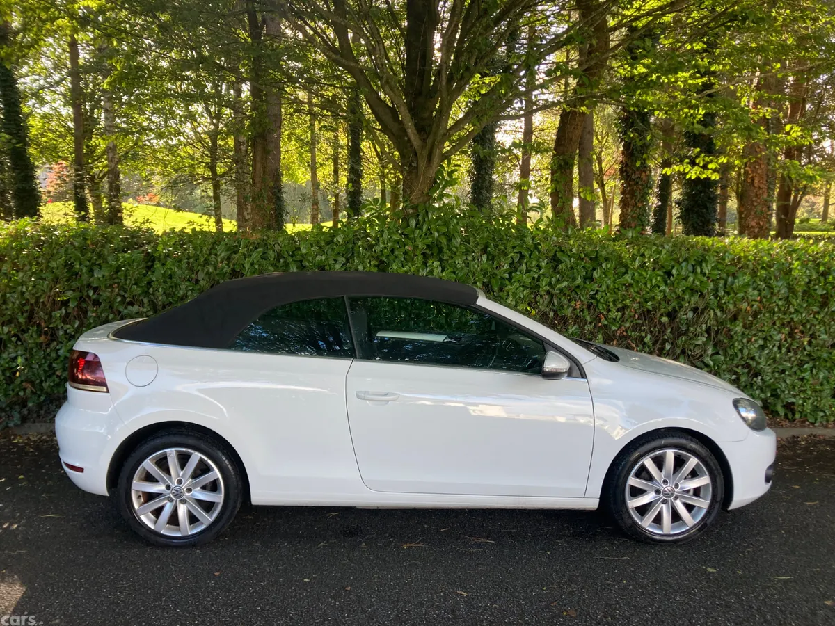 Volkswagen Golf Convertible, Diesel, 2012, White