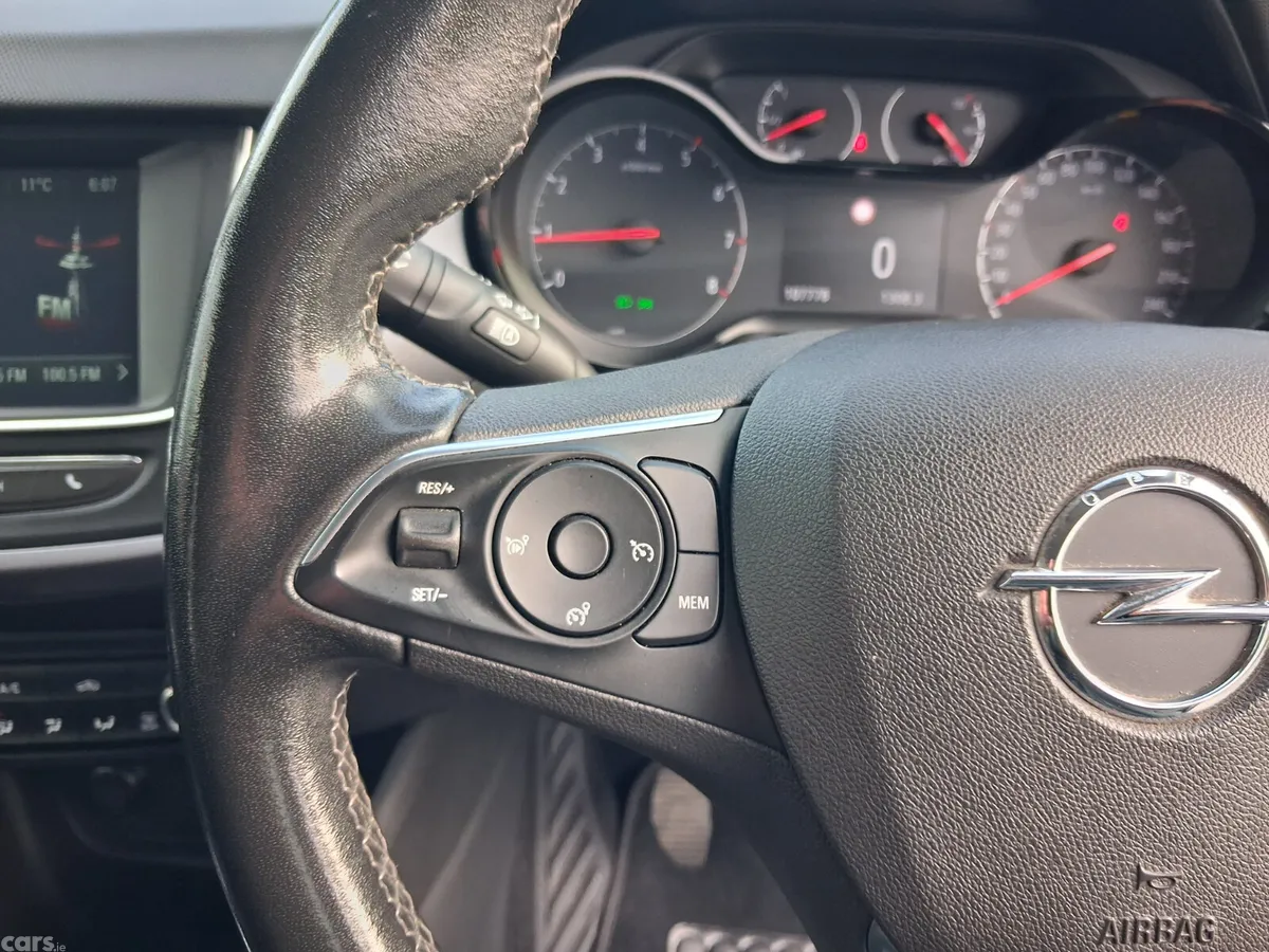 Opel Crossland SUV, Diesel, 2022, Grey