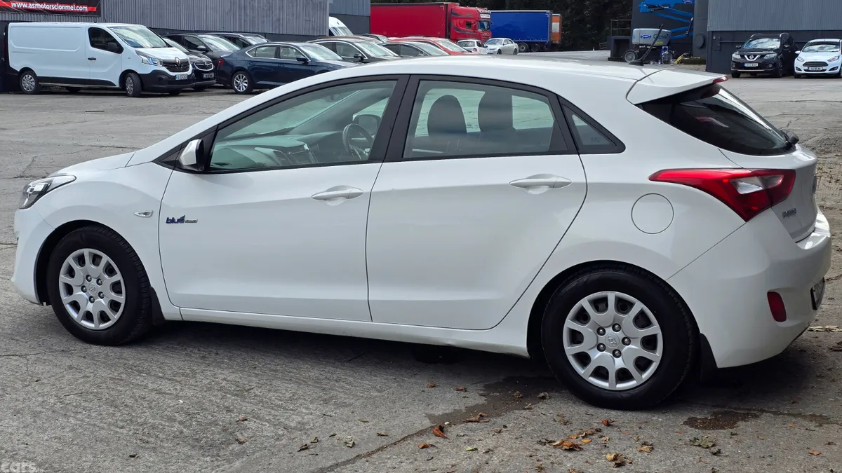 Hyundai i30 Hatchback, Petrol, 2013, White