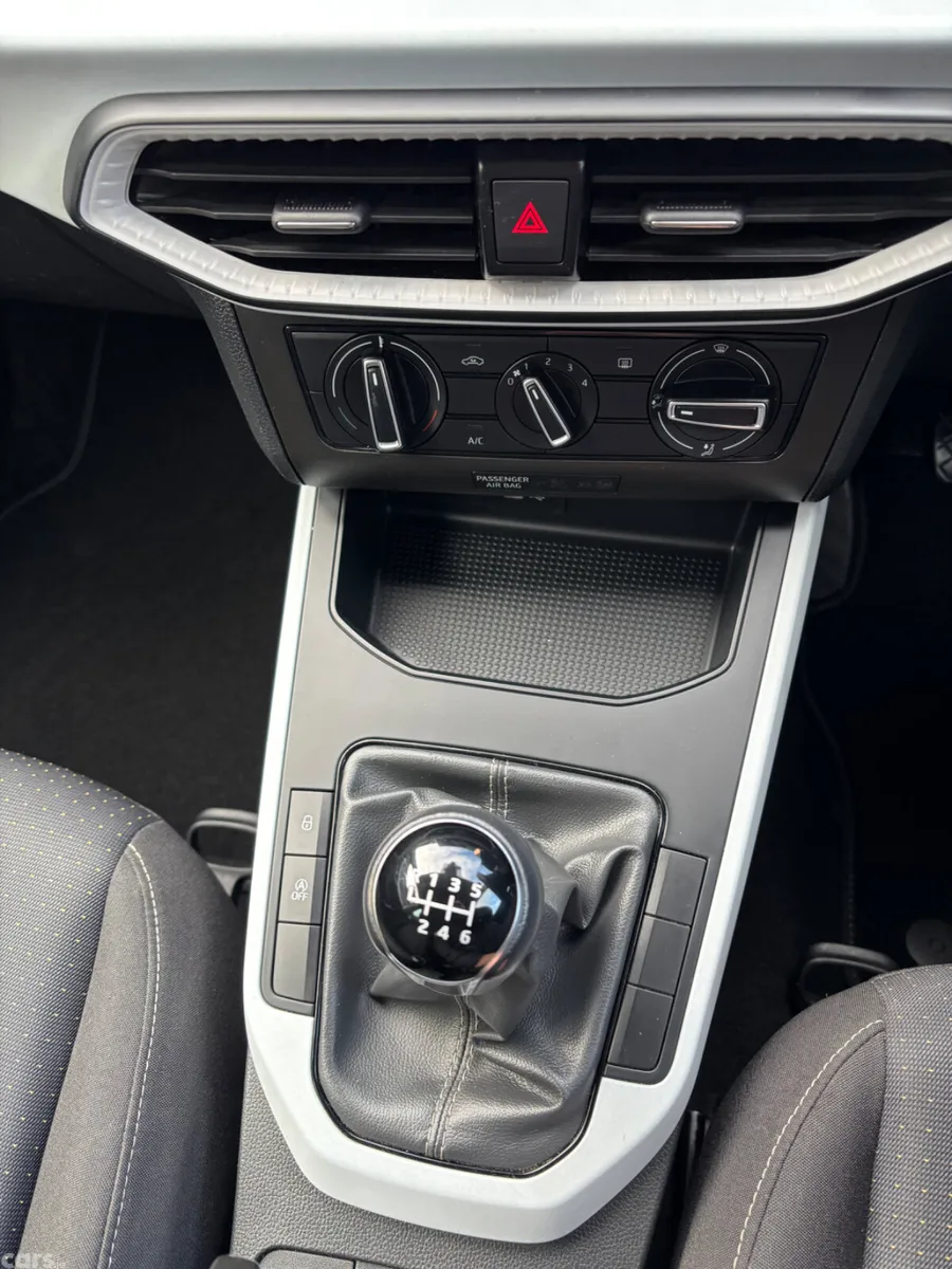 SEAT Arona SUV, Petrol, 2024, White