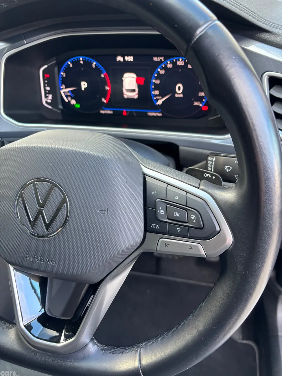 Volkswagen T-Roc SUV, Petrol, 2023, Grey