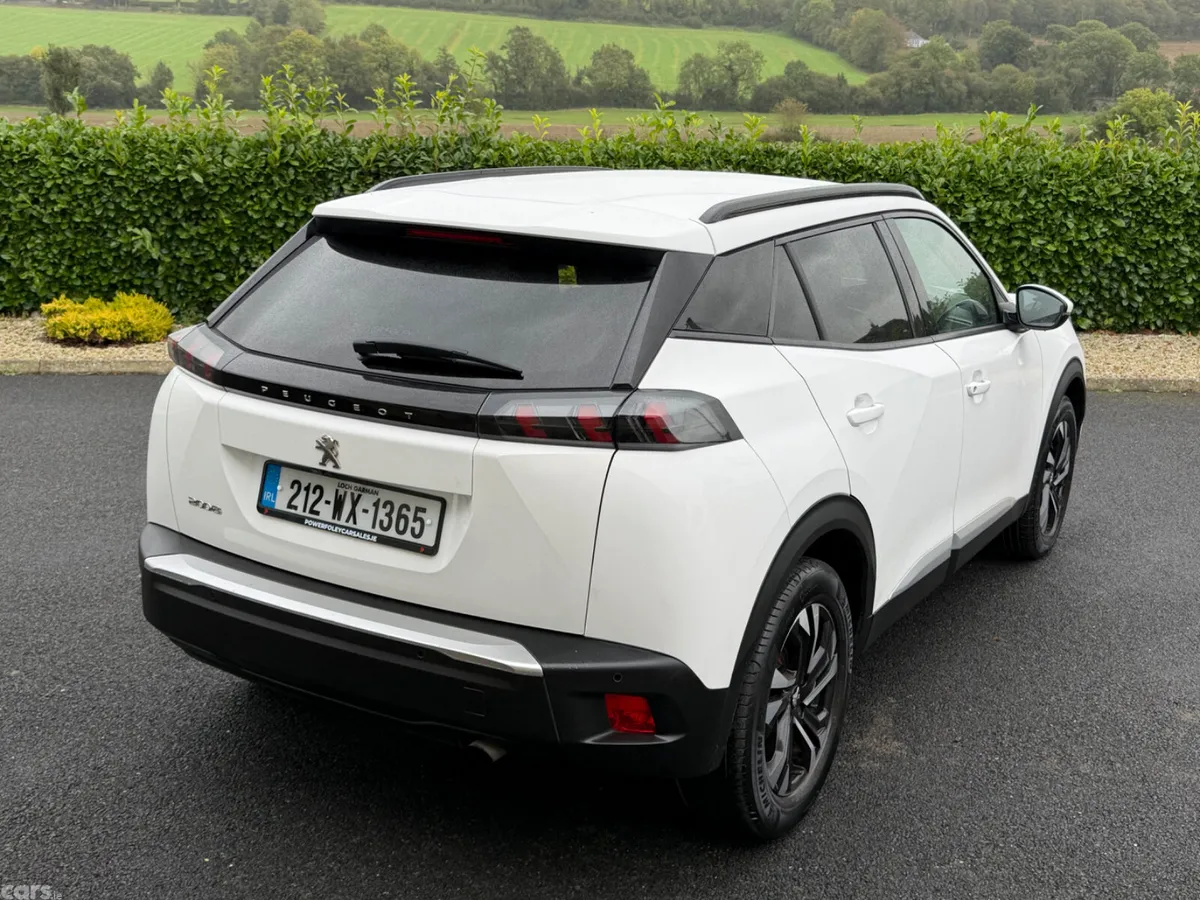 Peugeot 2008 MPV, Petrol, 2021, White
