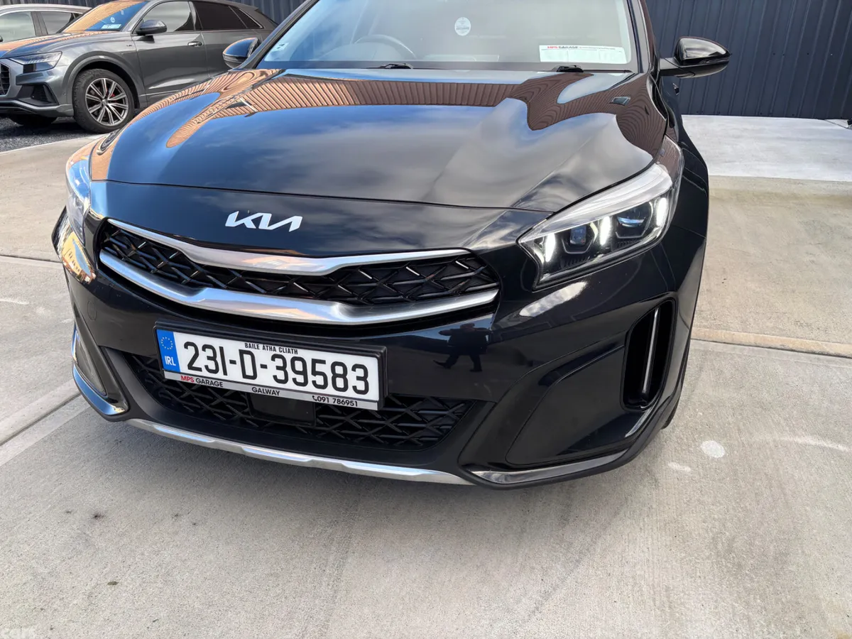 Kia XCeed Hatchback, Petrol Plug-in Hybrid, 2023, Black