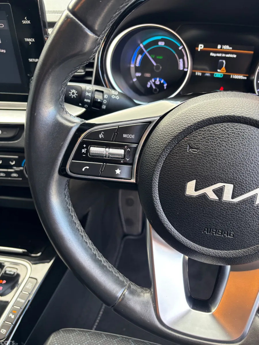 Kia XCeed Hatchback, Petrol Plug-in Hybrid, 2023, Black