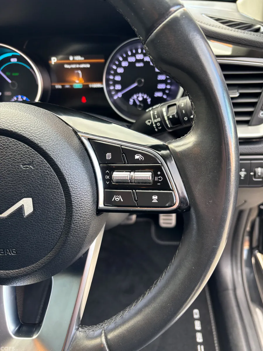 Kia XCeed Hatchback, Petrol Plug-in Hybrid, 2023, Black