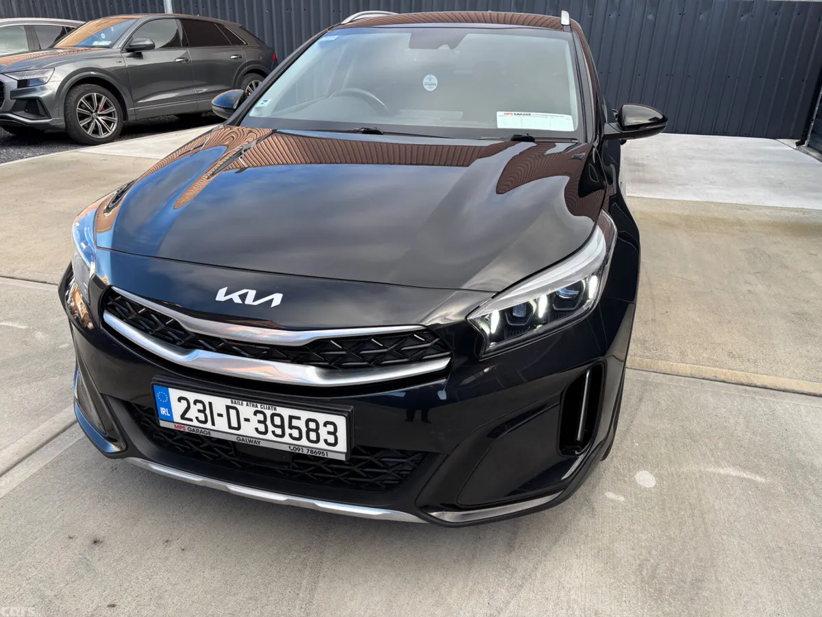 Kia XCeed Hatchback, Petrol Plug-in Hybrid, 2023, Black