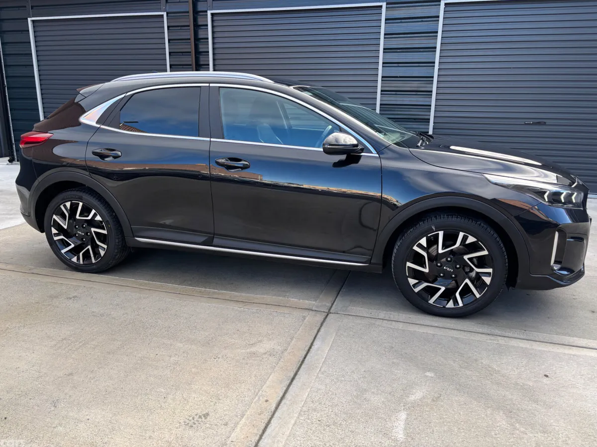 Kia XCeed Hatchback, Petrol Plug-in Hybrid, 2023, Black