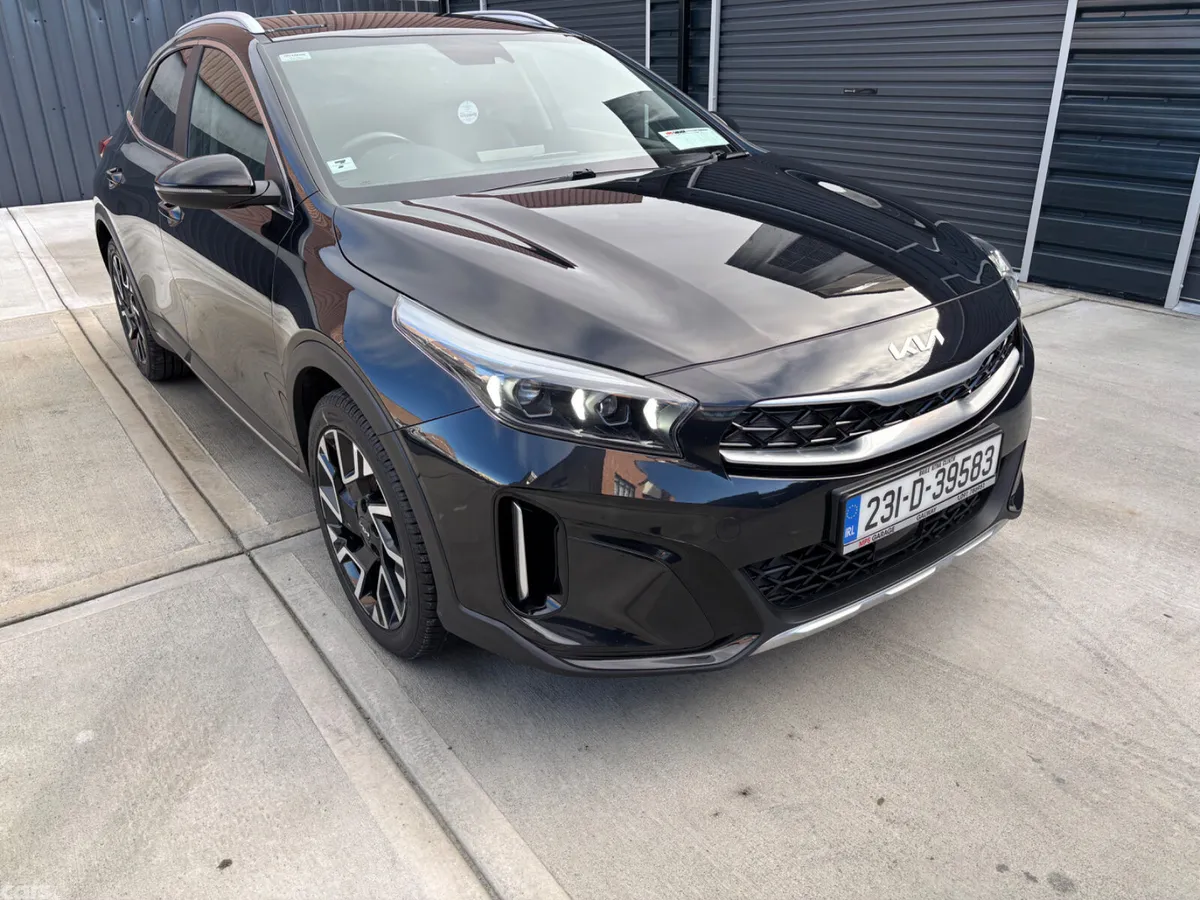 Kia XCeed Hatchback, Petrol Plug-in Hybrid, 2023, Black