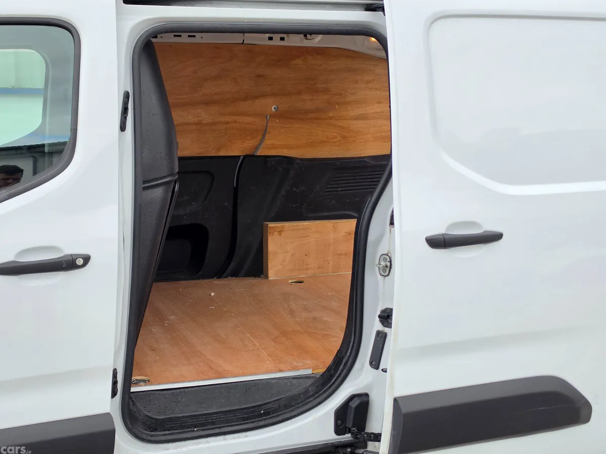 Citroen Berlingo MPV, Diesel, 2023, White