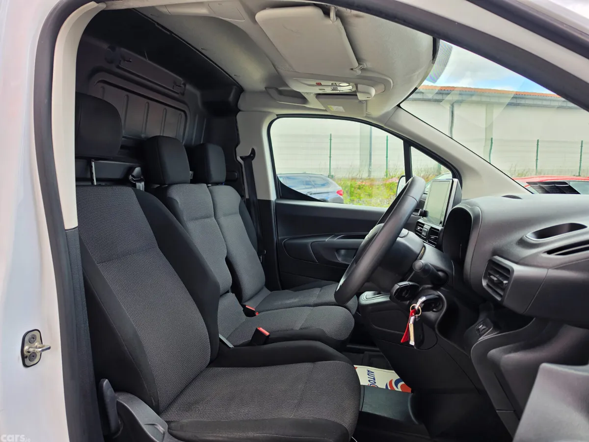Citroen Berlingo MPV, Diesel, 2023, White