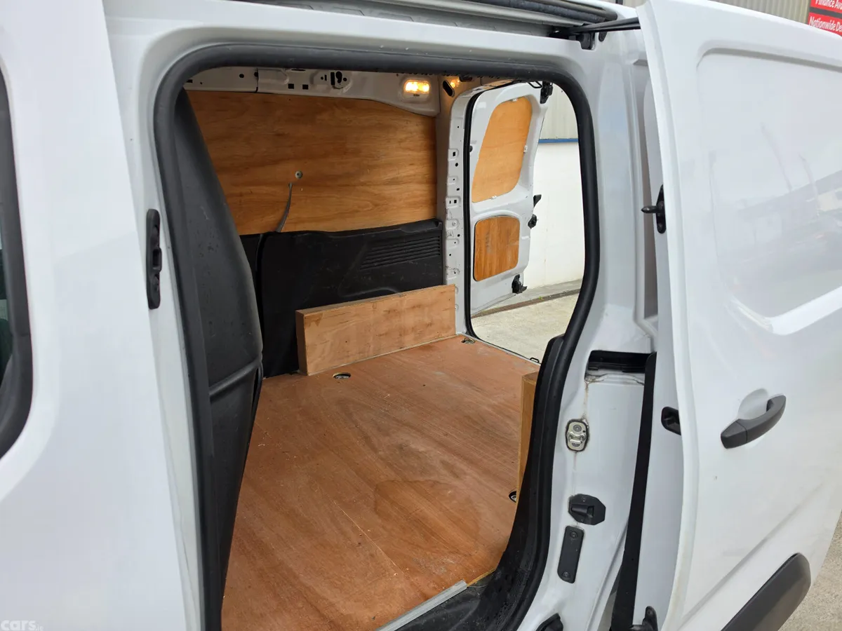 Citroen Berlingo MPV, Diesel, 2023, White