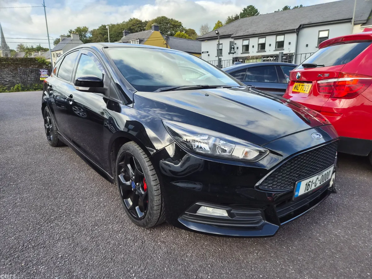 Ford Focus Hatchback, Diesel, 2016, Black