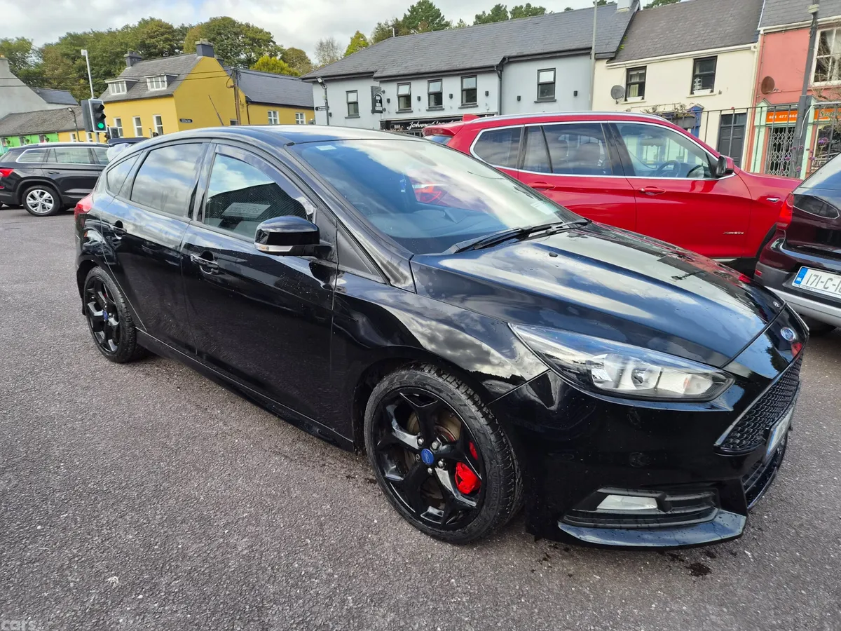 Ford Focus Hatchback, Diesel, 2016, Black