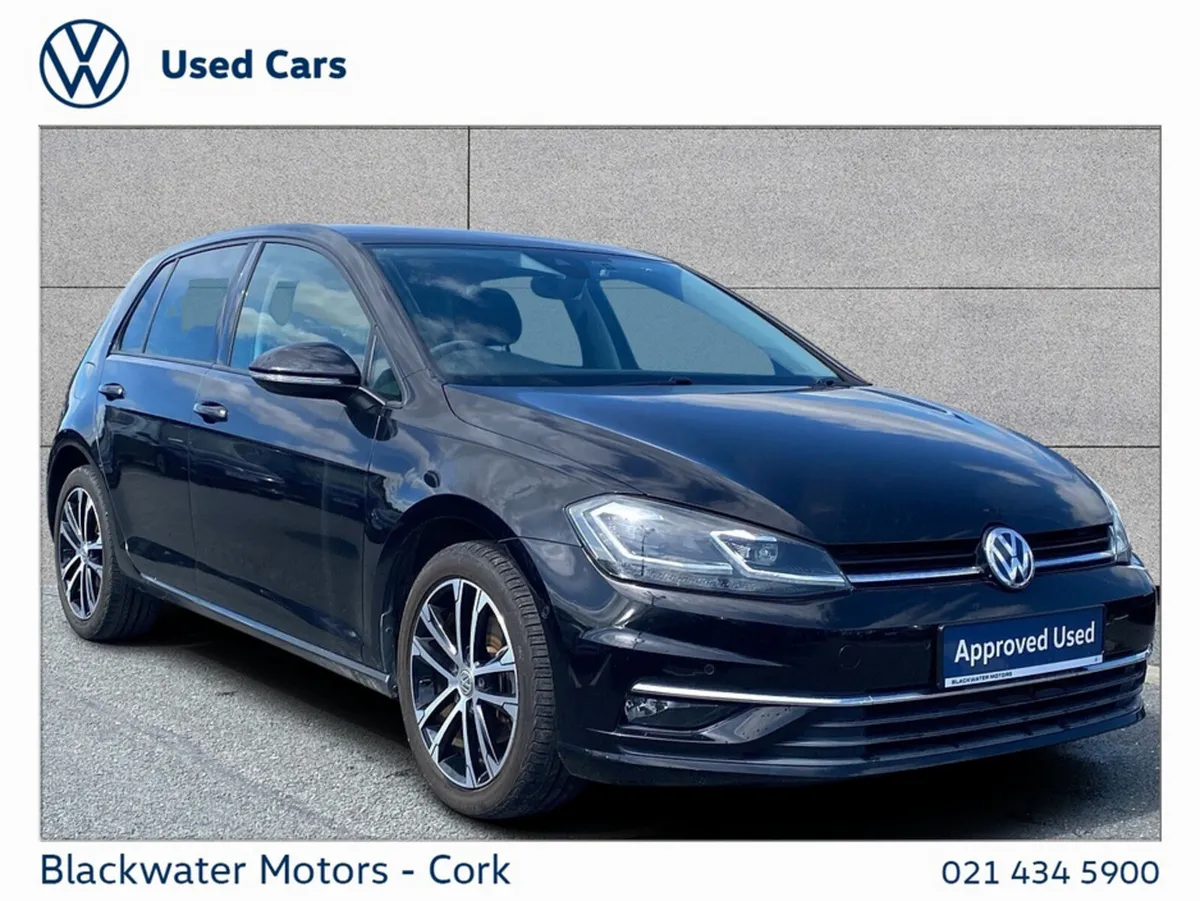 Volkswagen Golf Hatchback, Petrol, 2017, 