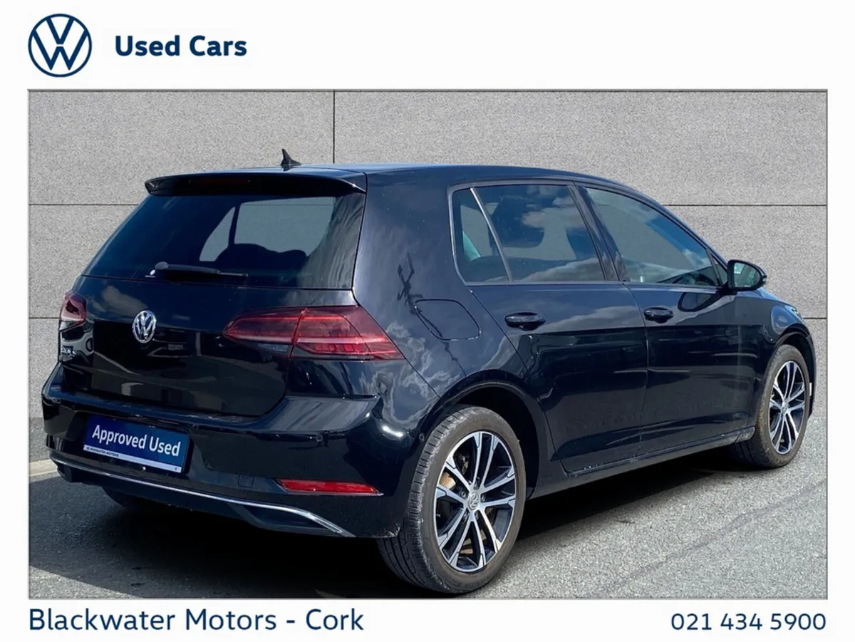 Volkswagen Golf Hatchback, Petrol, 2017, 