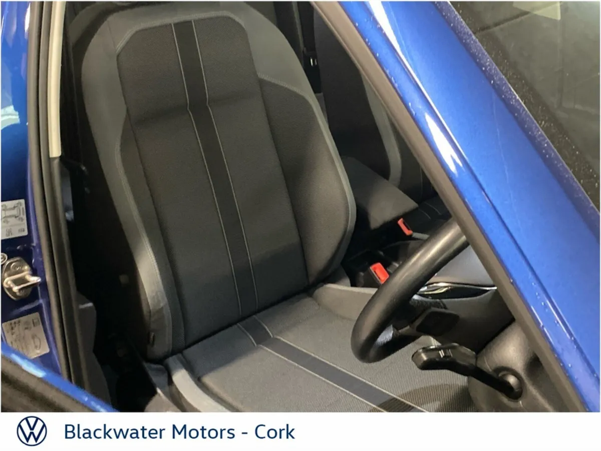 Volkswagen Polo Hatchback, Petrol, 2021, 