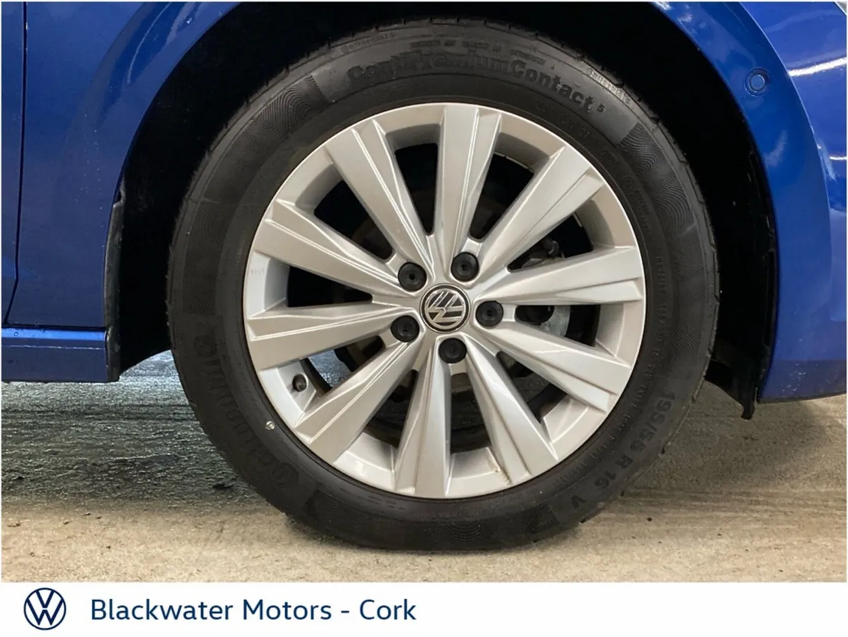 Volkswagen Polo Hatchback, Petrol, 2021, 