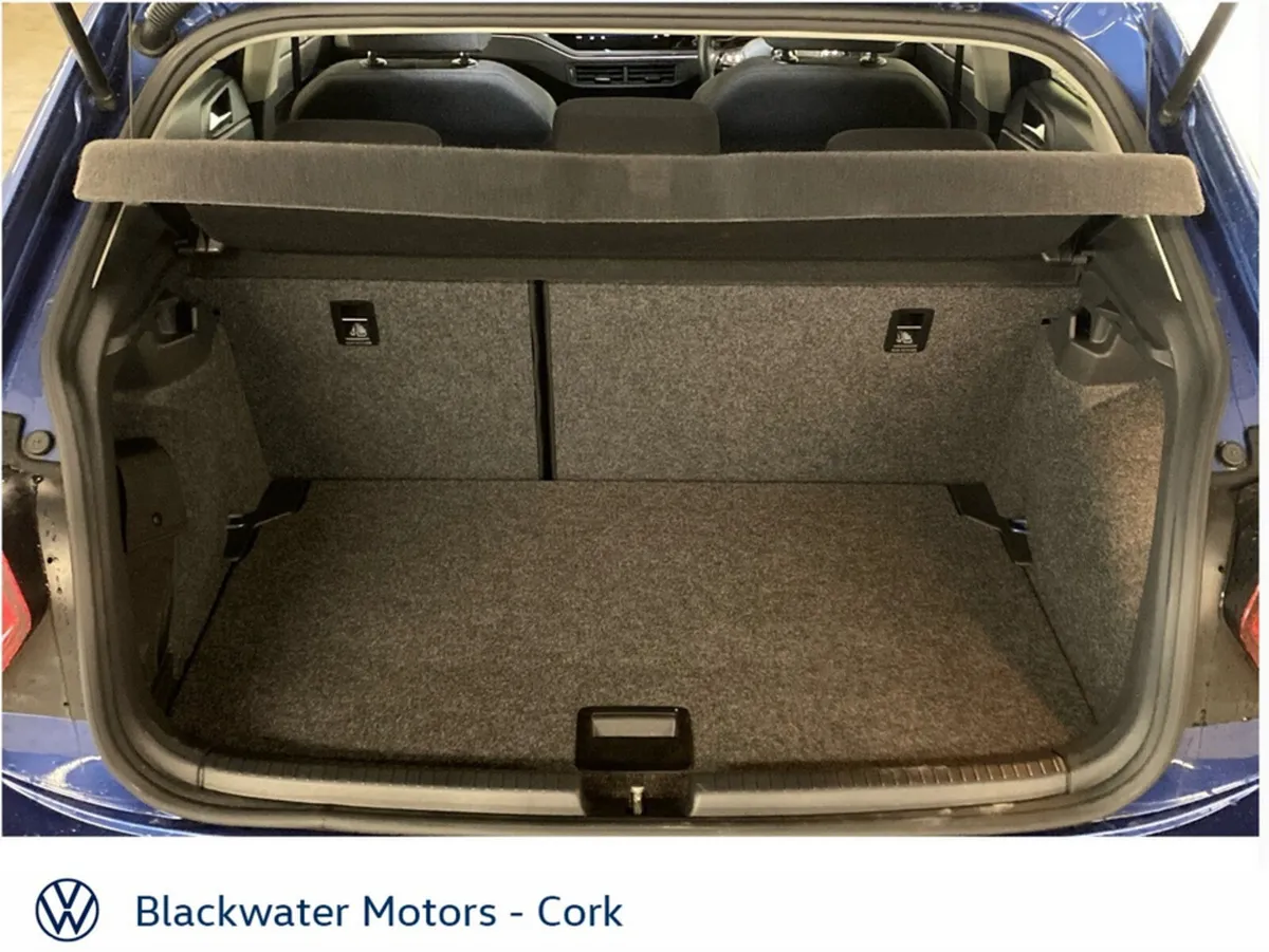 Volkswagen Polo Hatchback, Petrol, 2021, 
