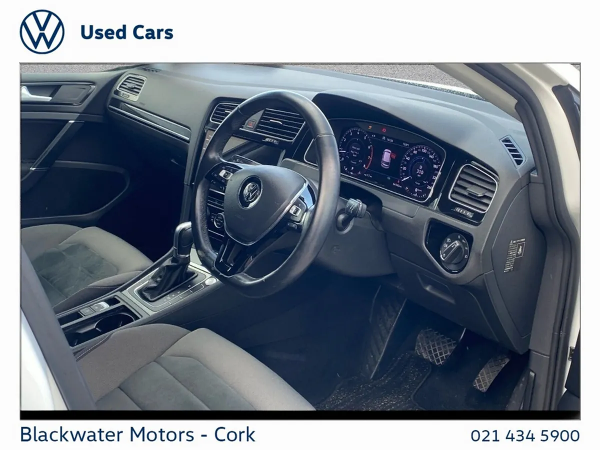 Volkswagen Golf Hatchback, Petrol, 2018, 