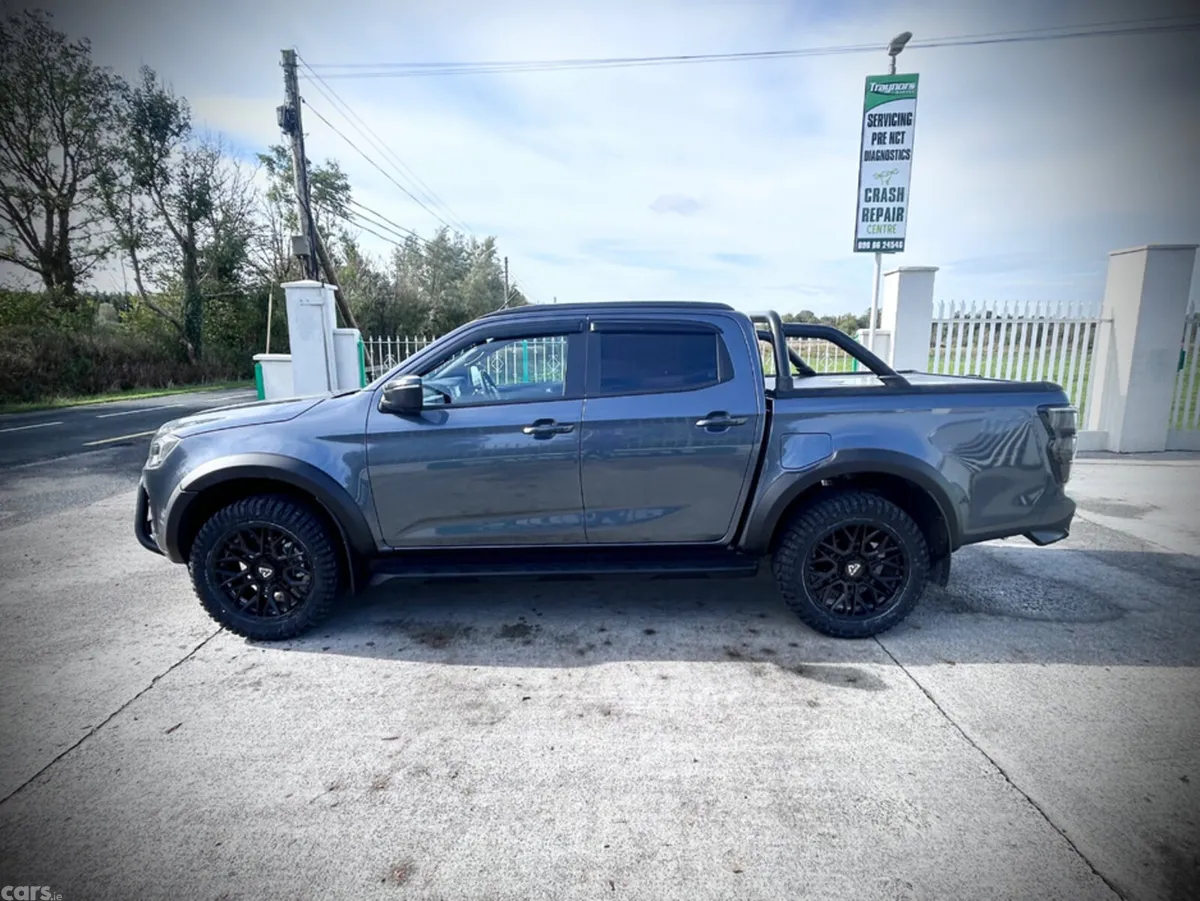 Isuzu D-Max Pick Up, Diesel, 2026, Grey