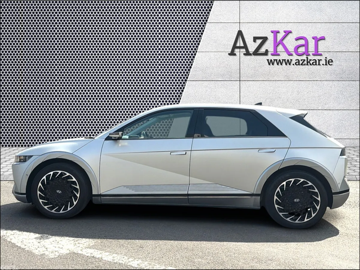 Hyundai IONIQ 5 Hatchback, Electric, 2023, Gold