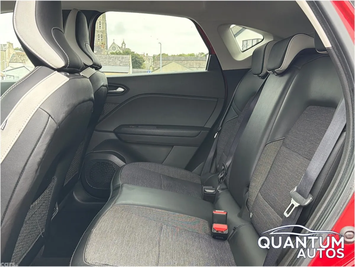 Renault Captur Hatchback, Petrol, 2024, Red