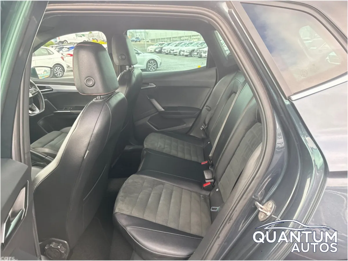 SEAT Arona Hatchback, Petrol, 2024, Grey