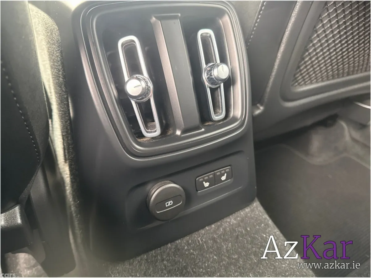 Volvo XC40 SUV, Petrol Plug-in Hybrid, 2022, Grey