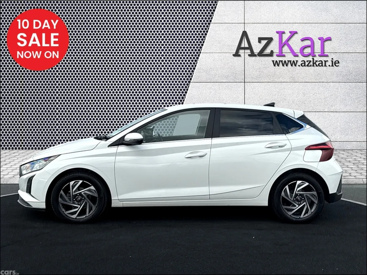 Hyundai i20 Hatchback, Petrol, 2025, White