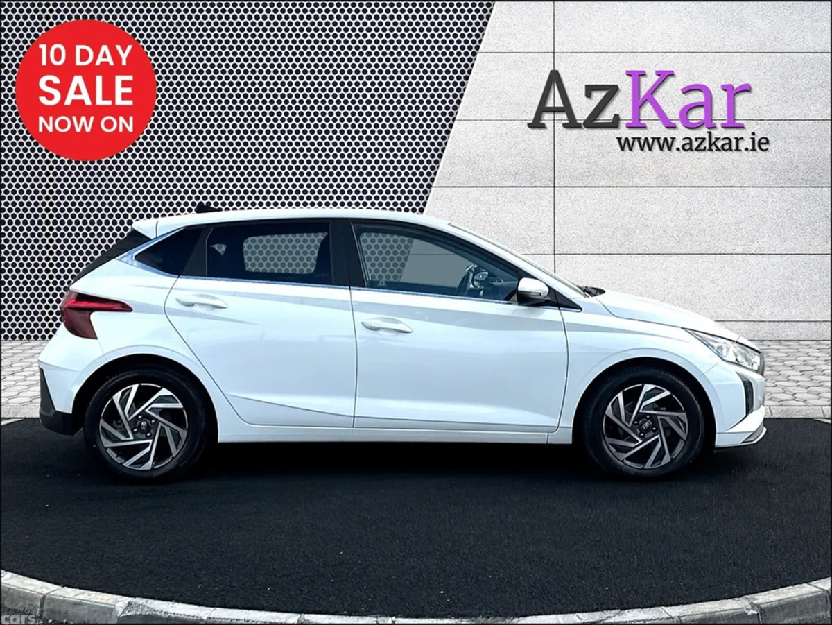 Hyundai i20 Hatchback, Petrol, 2025, White