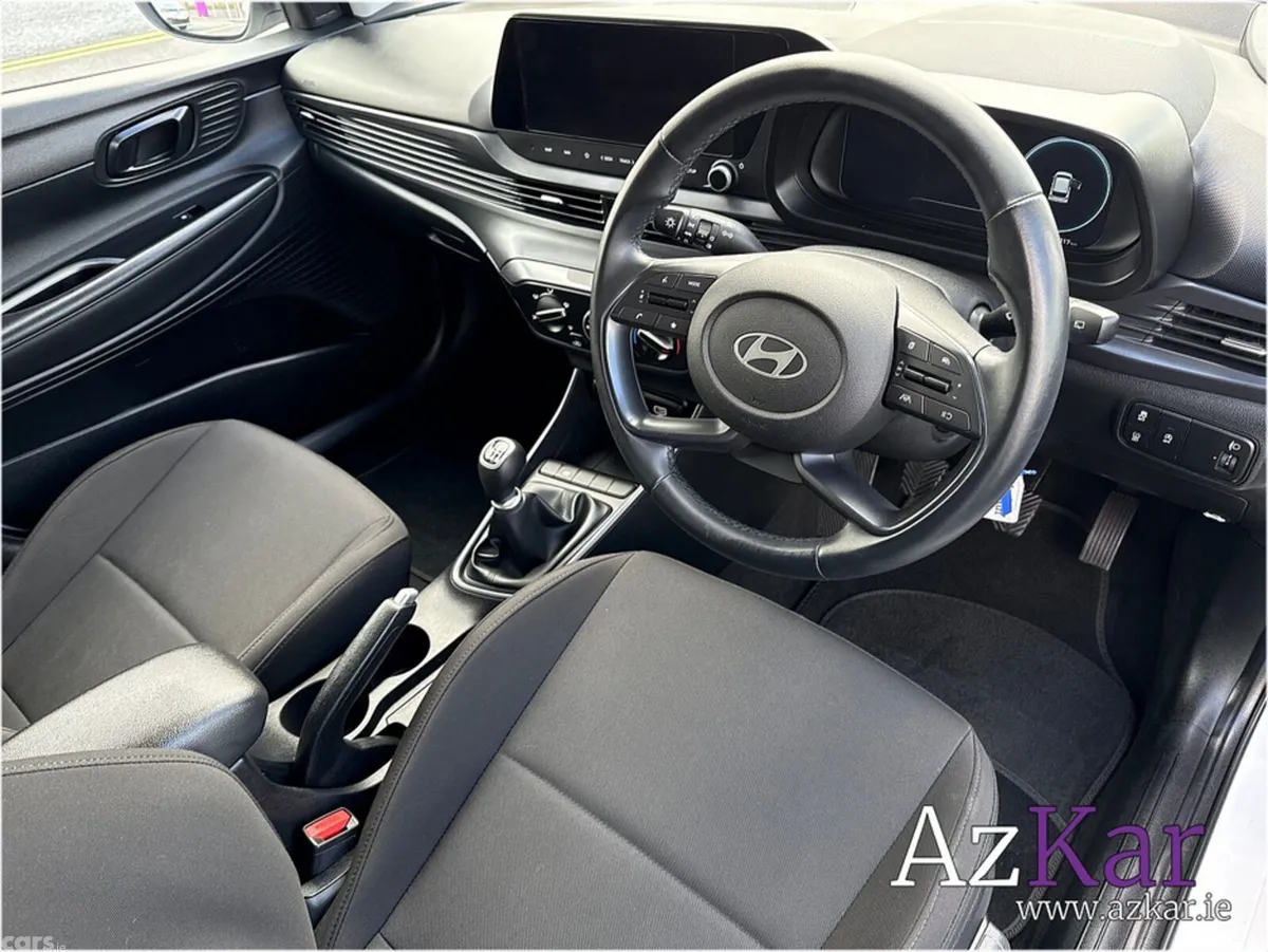 Hyundai i20 Hatchback, Petrol, 2025, White