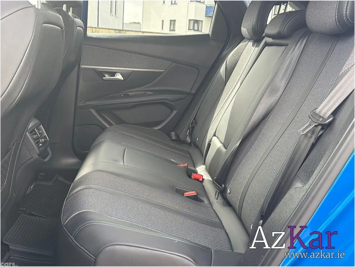 Peugeot 3008 SUV, Petrol Plug-in Hybrid, 2021, Blue