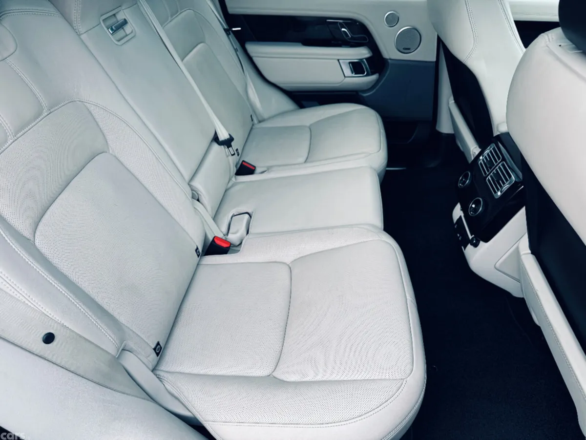 Land Rover Range Rover Estate, Diesel, 2018, Black