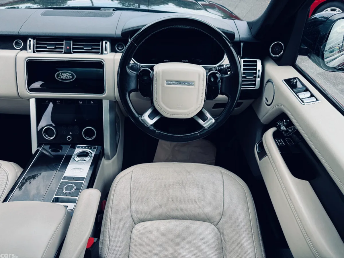 Land Rover Range Rover Estate, Diesel, 2018, Black