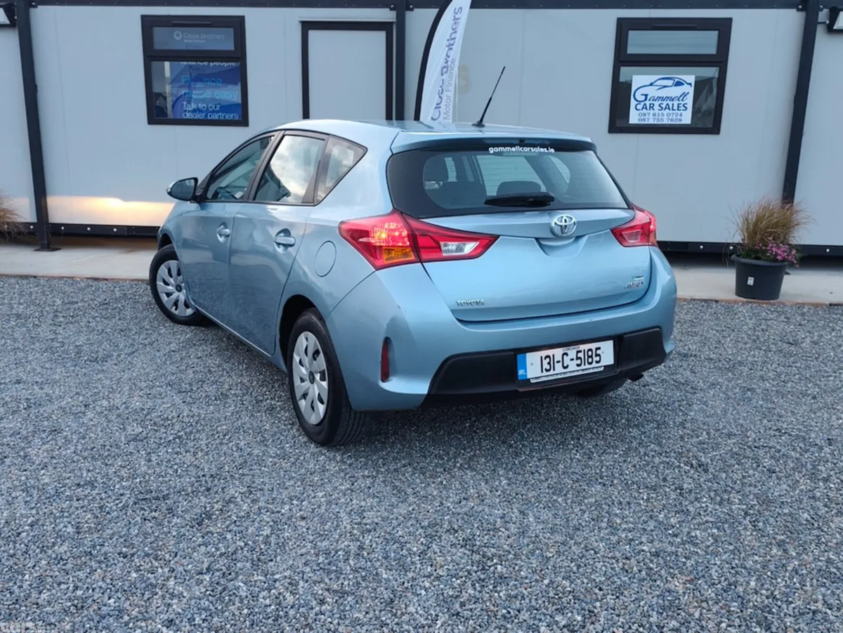 Toyota Auris Estate, Petrol, 2013, Blue